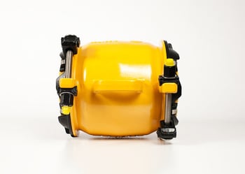 Wide range restrained coupling. Wide range restrained coupling.